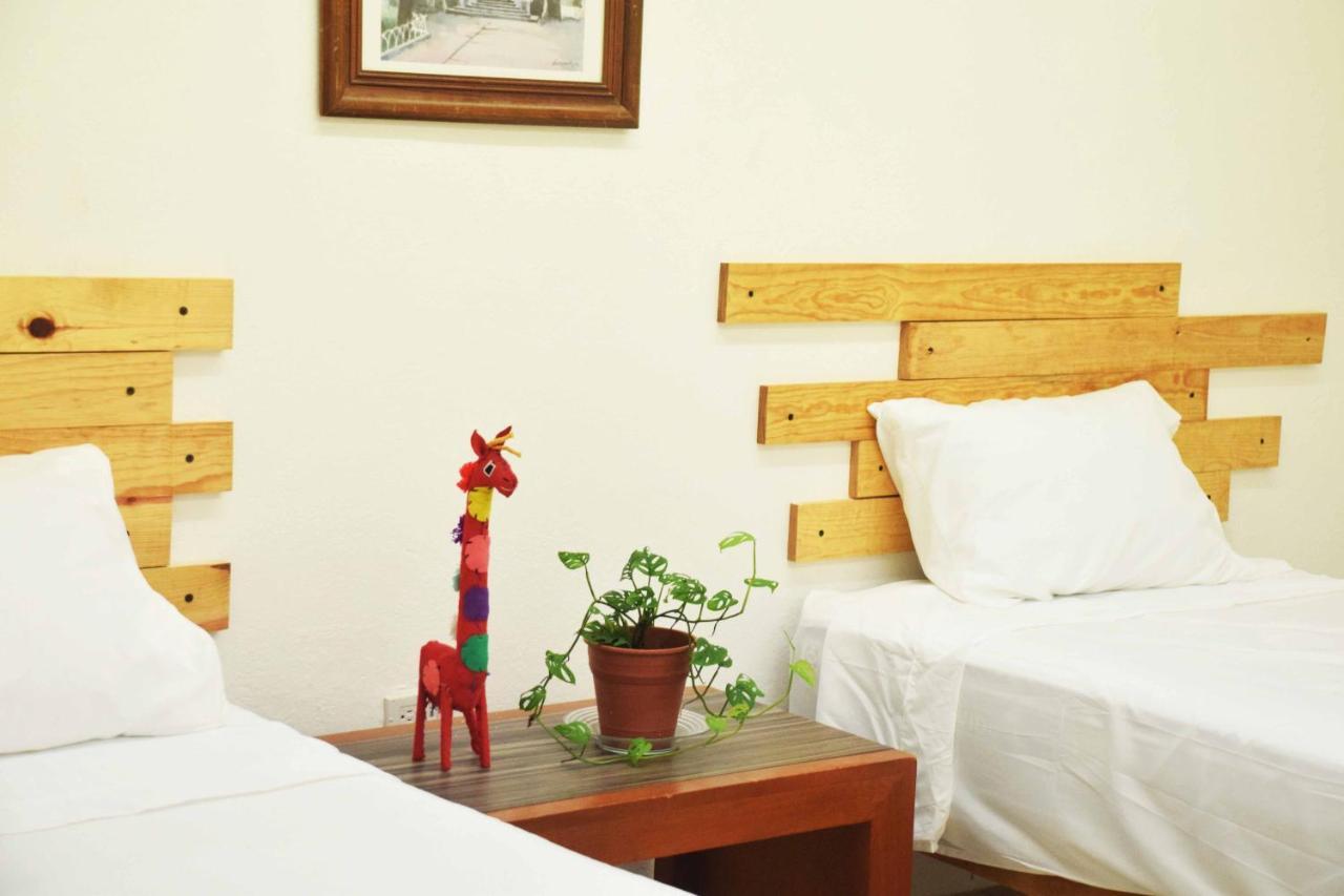 Hostal Casa Bohemia Mérida Exteriör bild